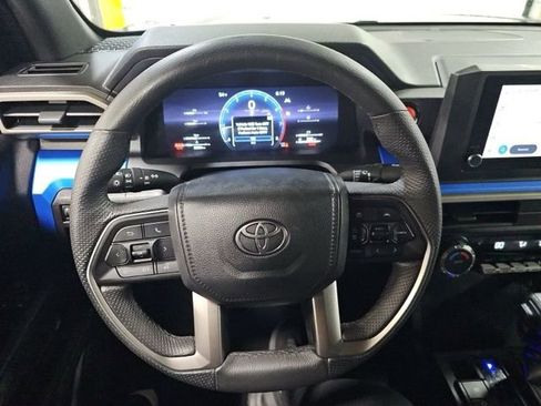 Used 2025 Toyota Tacoma TRD Off-Road image 14