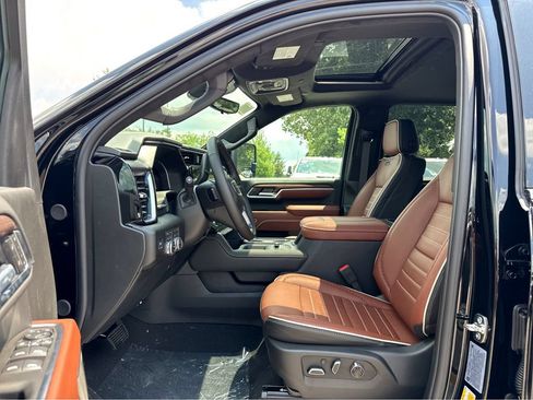 New 2026 GMC Sierra 3500 Denali Ultimate AWD/4WD image 8