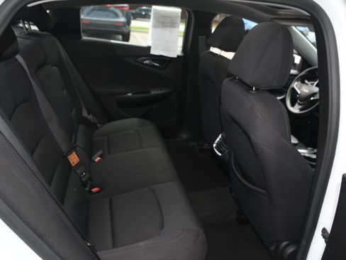 Used 2024 Chevrolet Malibu LT FWD image 16