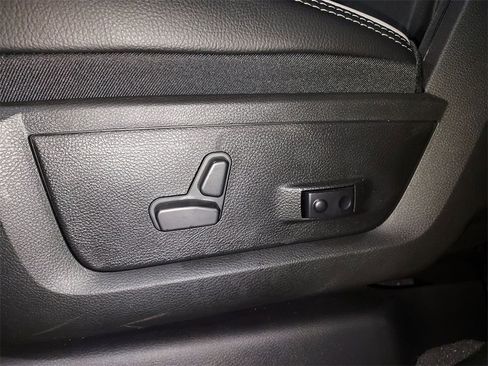 New 2026 RAM 2500 Laramie w/ Night Edition image 18