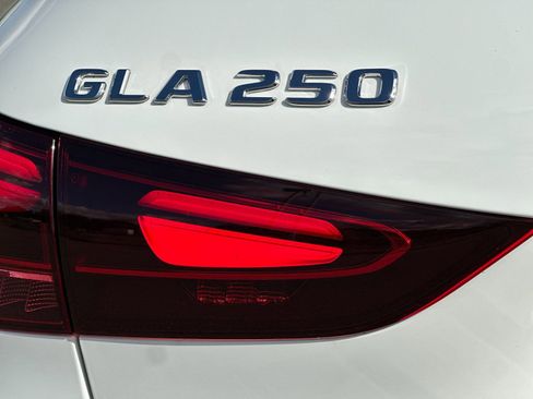New 2026 Mercedes-Benz GLA 250 4MATIC image 12
