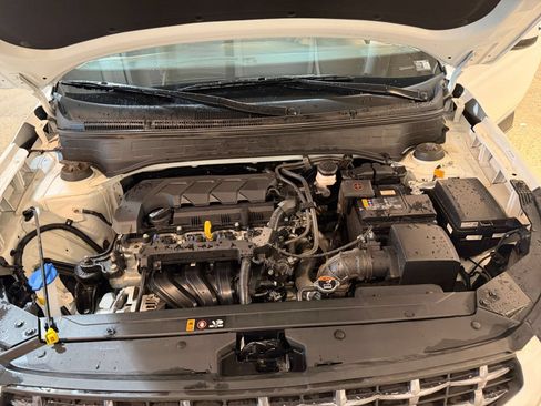 Used 2026 Hyundai Venue SEL FWD image 31