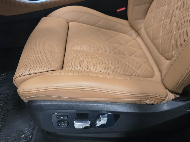 Used 2026 BMW X5 xDrive40i w/ M Sport Package AWD/4WD image 24