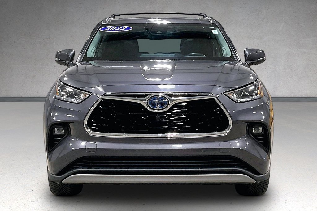 Used 2022 Toyota Highlander Platinum AWD/4WD image 2