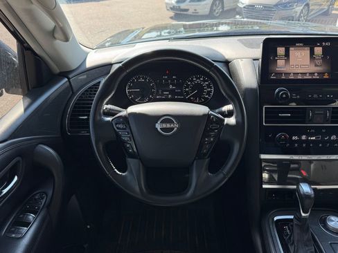 Used 2022 Nissan Armada SV AWD/4WD image 11