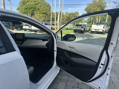 Used 2024 Toyota Corolla LE FWD image 23