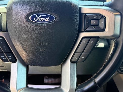 Used 2022 Ford F350 Platinum AWD/4WD image 23