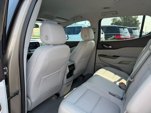 Used 2023 GMC Acadia SLE w/ Driver Convenience Package AWD/4WD image 16