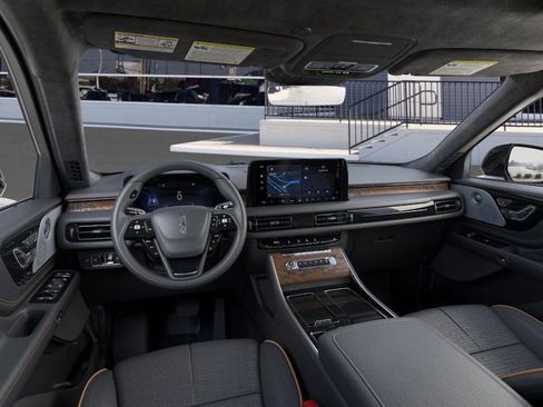 New 2026 Lincoln Aviator Black Label w/ Dynamic Handling Package image 9