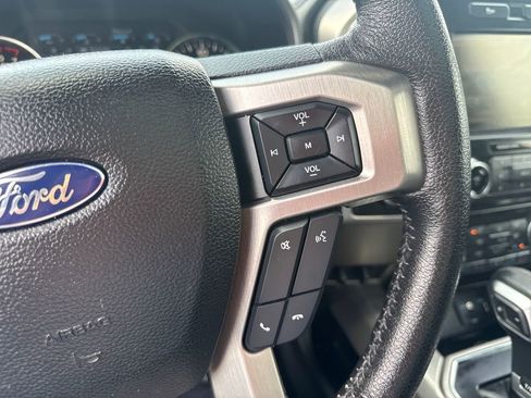 Used 2015 Ford F150 Platinum w/ Equipment Group 701A Luxury AWD/4WD image 39