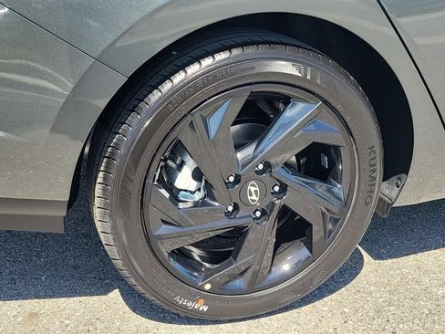 New 2026 Hyundai Elantra SEL Sport FWD image 30