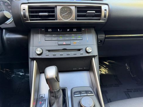 Used 2015 Lexus IS 250 RWD image 15
