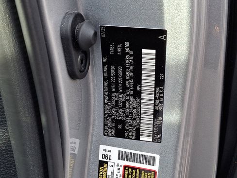 Used 2025 Toyota Sienna XSE image 27