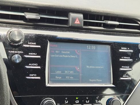 Used 2018 Toyota Camry LE FWD image 24
