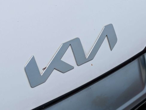 Used 2023 Kia Sportage SX FWD image 12