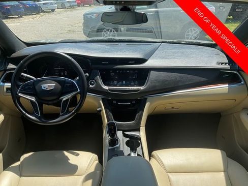 Used 2018 Cadillac XT5 Luxury w/ Driver Awareness Package image 17