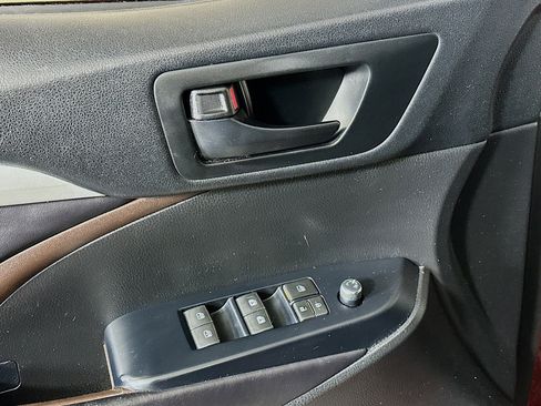 Used 2017 Toyota Highlander Plus image 15