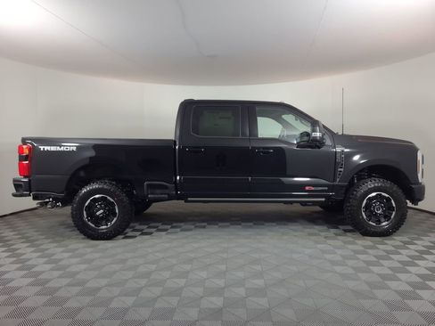 New 2026 Ford F250 Platinum w/ Tremor Off-Road Package AWD/4WD image 2