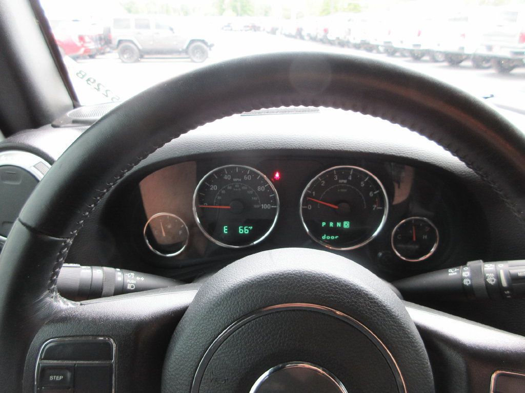 Used 2018 Jeep Wrangler Unlimited Sahara AWD/4WD image 23