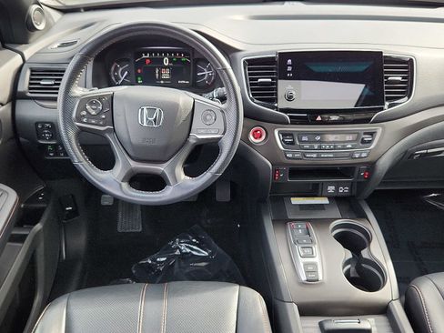 Certified 2022 Honda Passport TrailSport image 11