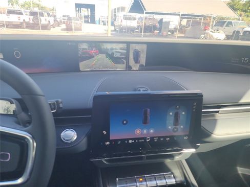 New 2026 Lincoln Nautilus Premier image 35