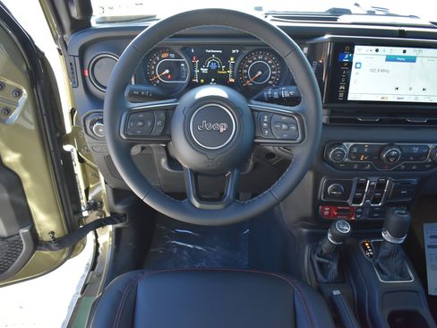 New 2026 Jeep Wrangler Unlimited Rubicon image 17