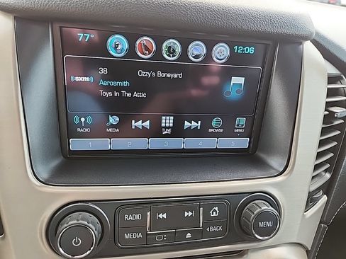 Certified 2018 GMC Yukon Denali w/ Open Road Package AWD/4WD image 19