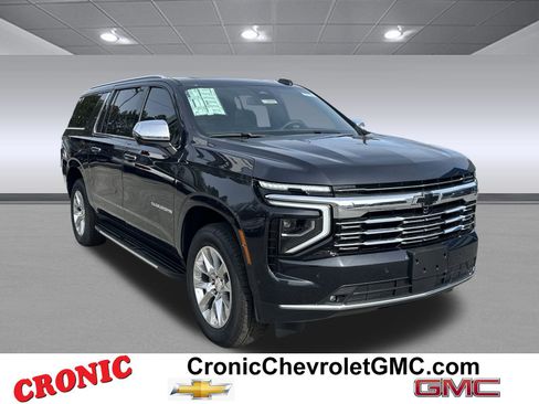 New 2026 Chevrolet Suburban Premier w/ Sun And Tow Package AWD/4WD image 1