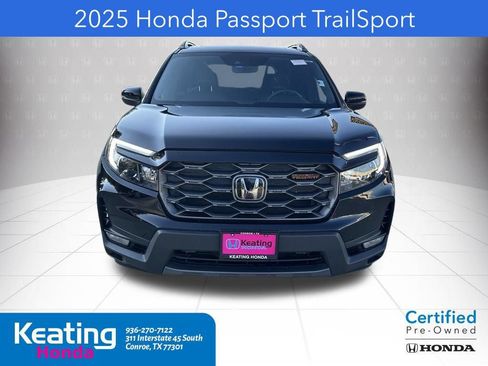 Used 2025 Honda Passport TrailSport image 2