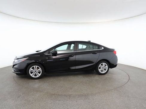 Used 2016 Chevrolet Cruze LT image 5