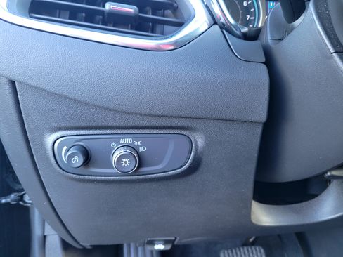 Certified 2024 Chevrolet Equinox LS w/ LS Convenience Package image 19