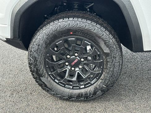 New 2026 GMC Canyon Elevation w/ Convenience Package image 30