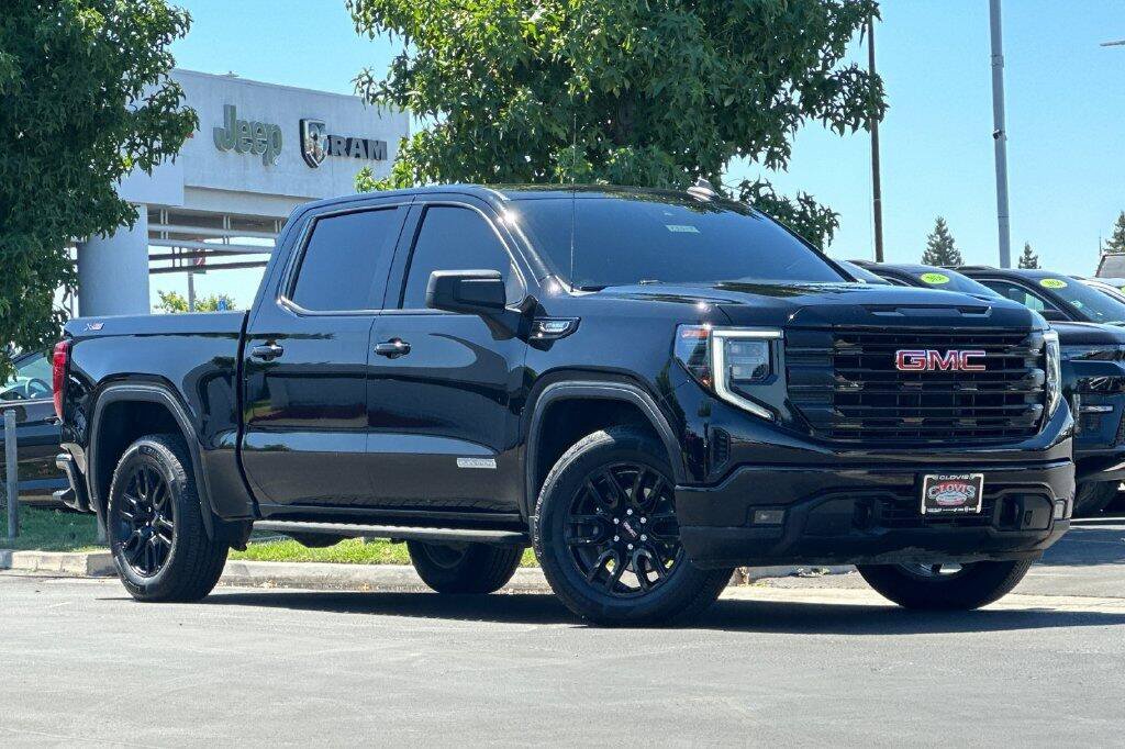 Used 2023 GMC Sierra 1500 Elevation AWD/4WD image 2