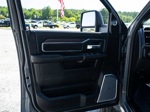 New 2026 RAM 4500 4x4 Crew Cab DRW w/ Laramie Trim Package image 15