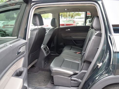 Used 2021 Volkswagen Atlas SE w/ Panoramic Sunroof Package AWD/4WD image 37