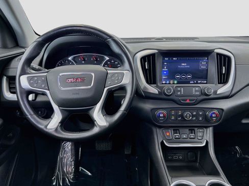 Used 2020 GMC Terrain SLT w/ Preferred Package FWD image 2