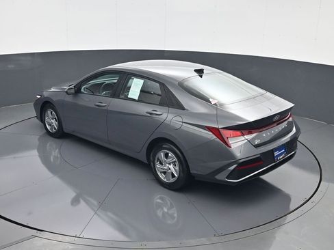 Certified 2024 Hyundai Elantra SE image 19
