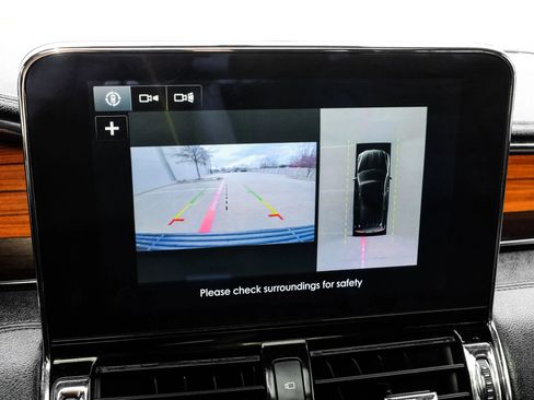 Used 2019 Lincoln Navigator Select w/ Technology Package image 18