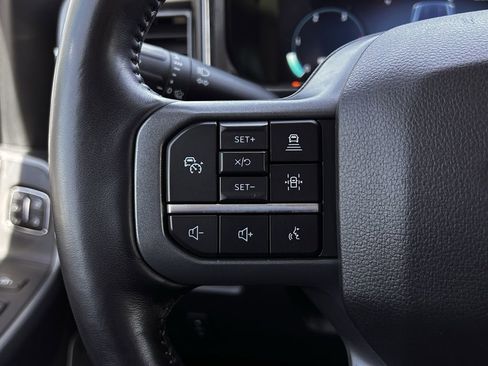 Used 2023 Ford F250 Lariat w/ Lariat Ultimate Package AWD/4WD image 13