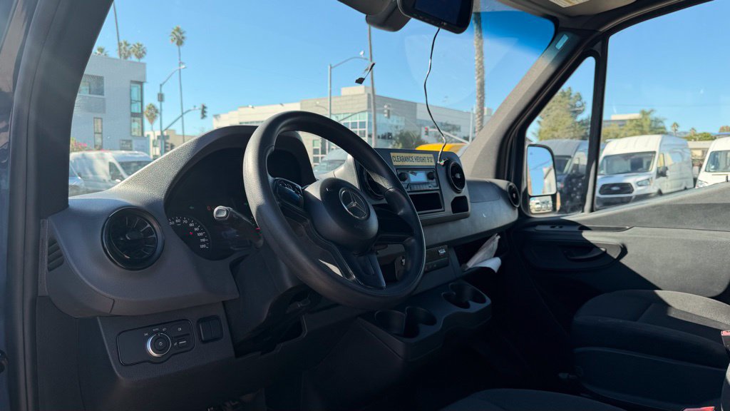 Used 2019 Mercedes-Benz Sprinter 144 image 10