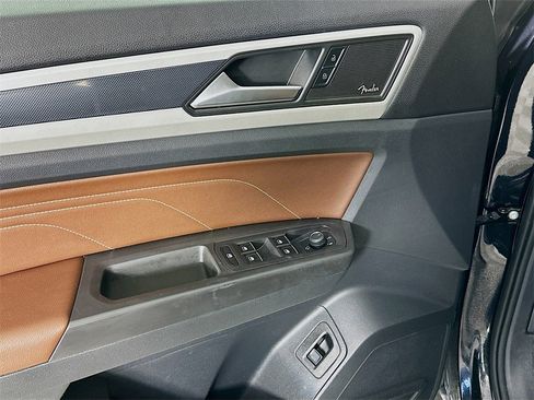 Used 2022 Volkswagen Atlas SEL Premium image 17