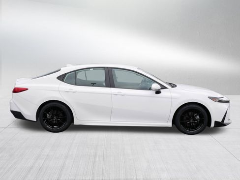 Certified 2025 Toyota Camry SE FWD image 8