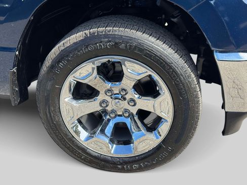 Used 2022 RAM 1500 Big Horn AWD/4WD image 9