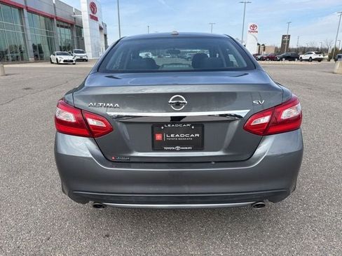 Used 2017 Nissan Altima 2.5 SV image 9
