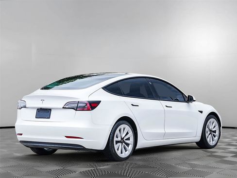 Used 2021 Tesla Model 3 Standard Range Plus RWD image 5