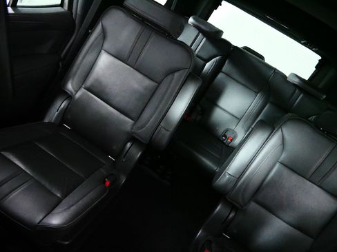 Used 2022 Chevrolet Tahoe RST w/ Luxury Package AWD/4WD image 12