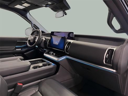 New 2025 Ford Expedition Max Platinum w/ Stealth Appearance Package image 31