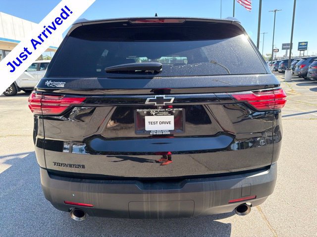Used 2023 Chevrolet Traverse LS w/ Midnight/Sport Edition FWD image 4