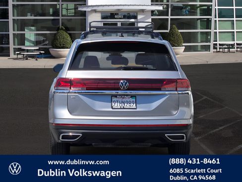 Used 2024 Volkswagen Atlas SE FWD image 5