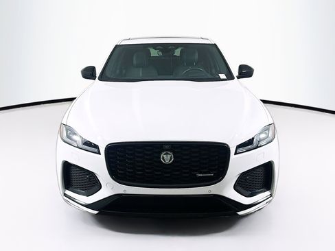 Used 2025 Jaguar F-PACE R-Dynamic S image 2